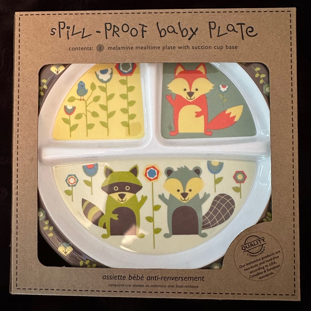 NWT. Sugarbooger divided suction spill proof baby plate.